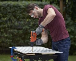 Black & Decker Perceuse Visseuse BEH200-QS Perceuse à Percussion 500 Watt -Perceuse électrique Soldes beh200 qs perceuse a percussion 500 watt 2