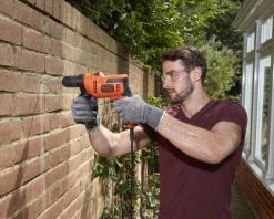 Black & Decker Perceuse Visseuse BEH200-QS Perceuse à Percussion 500 Watt -Perceuse électrique Soldes beh200 qs perceuse a percussion 500 watt 3